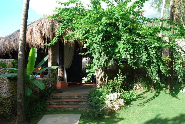 Chema'S By The Sea Hotel Samal Room photo